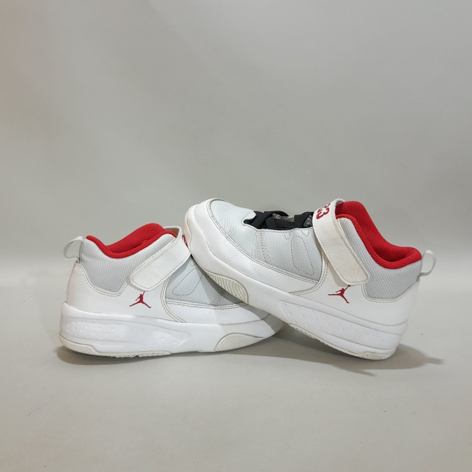 Детские кроссовки Jordan размер 33.5