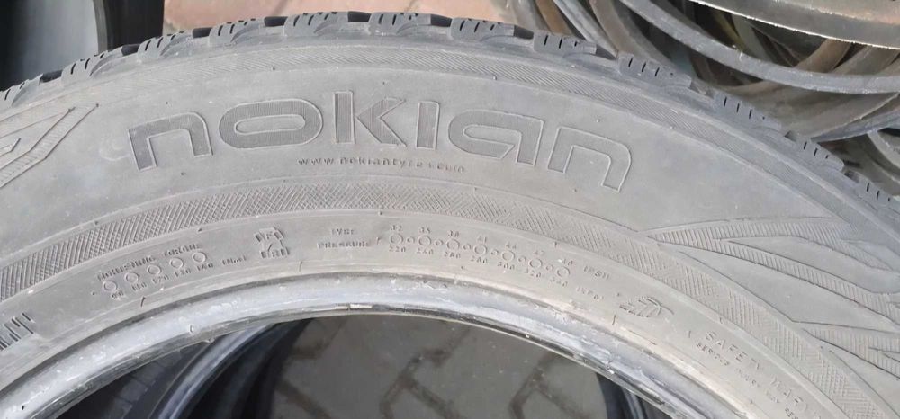 Opony zimowe Nokian 225/60R17
