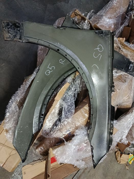 Б/у крила оригінальні R/L AUDI Q5 2017-