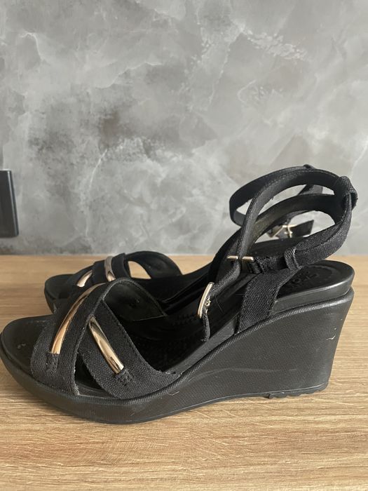 Босоніжки Crocs