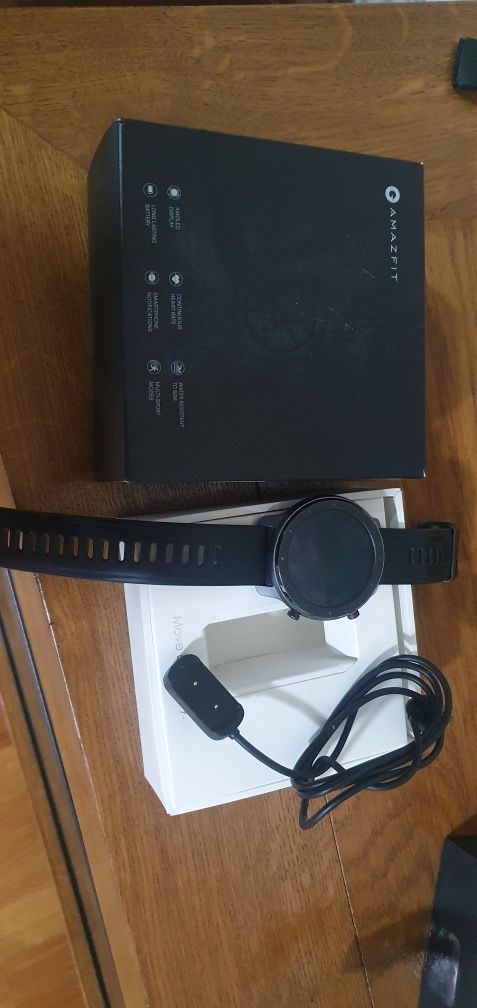 Смарт-годинник Amazfit GTR Lite