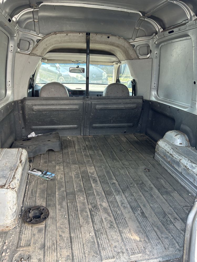 Sprzedam volkswagena caddy 1,9 tdi