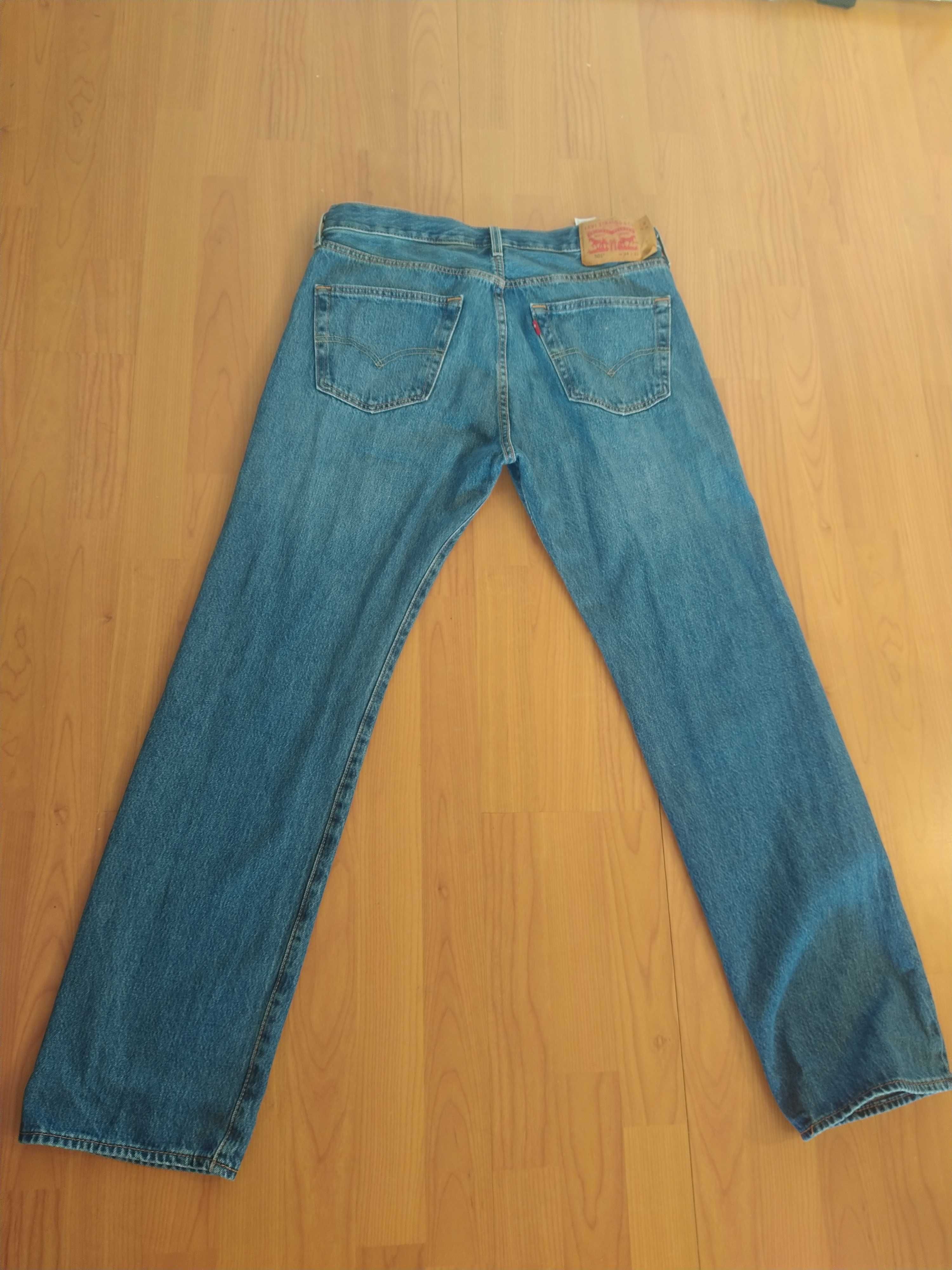 Calças Levi Strauss
