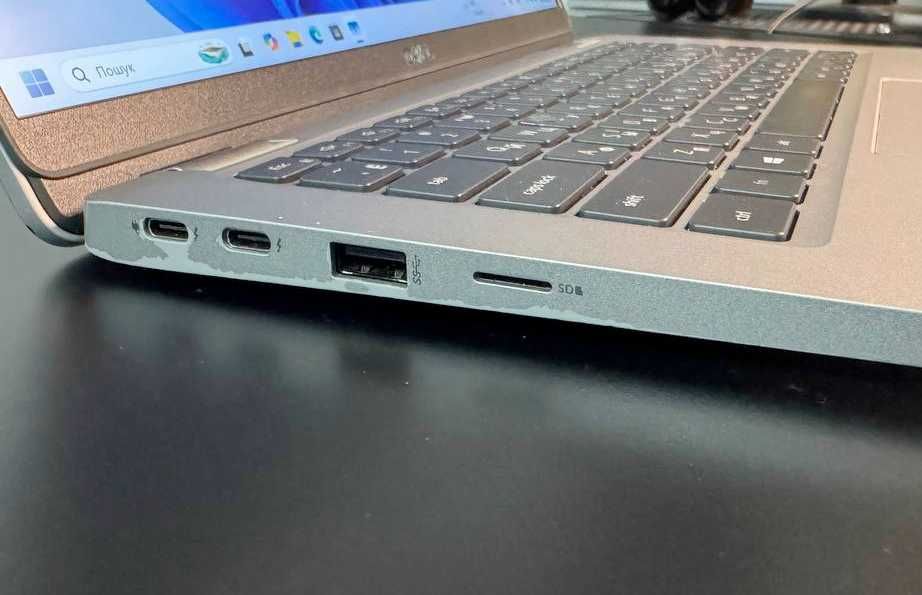 Сенсорний ноутбук Dell Latitude 5320 (core i7/ 16GB/ 256GB)