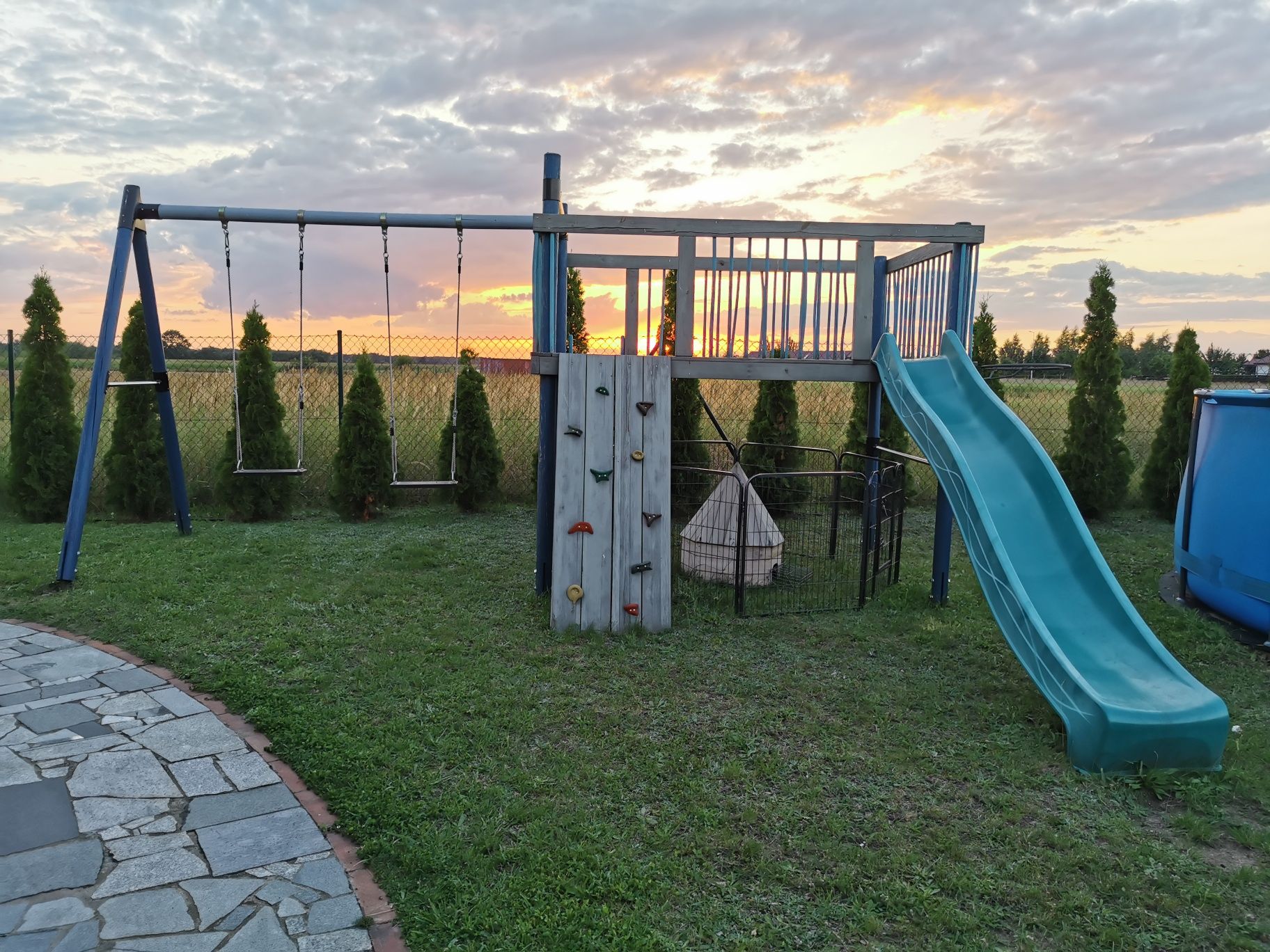 Plac zabaw do demontażu