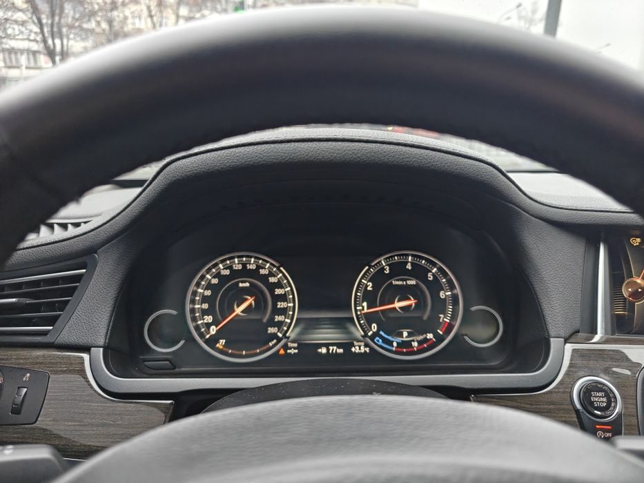 Продам BMW 7 series  Xdrive