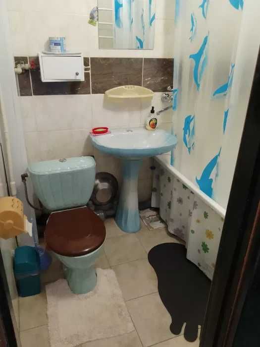 1-ком. чистая  посуточно, почасово. Р-н  паркШевченка