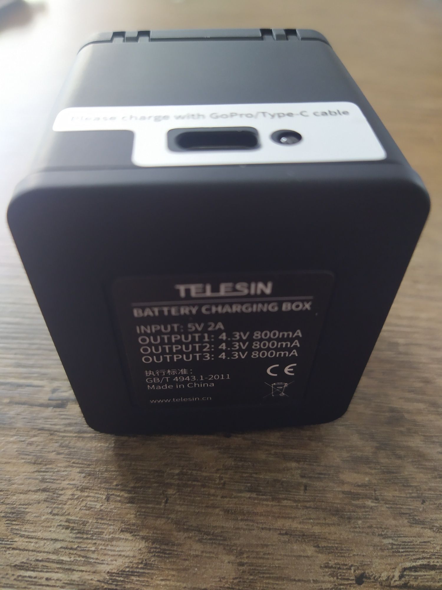 Ładowarka GoPro i 2 akumulatory TELESIN do HERO 5 / 6 / 7 / 8