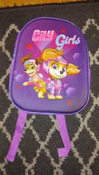 Plecaczek dla dziewczynki.