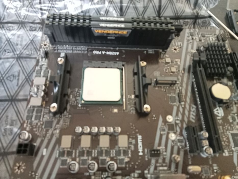 Kit Ryzen 5 4500 + 16GB RAM