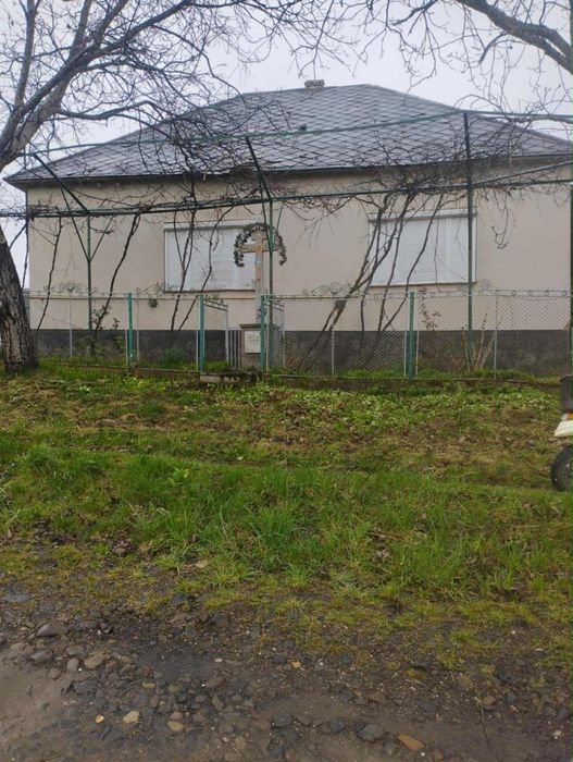 Продається Будинок  і Земельна Ділянка в с.Ільниця Хустський Район