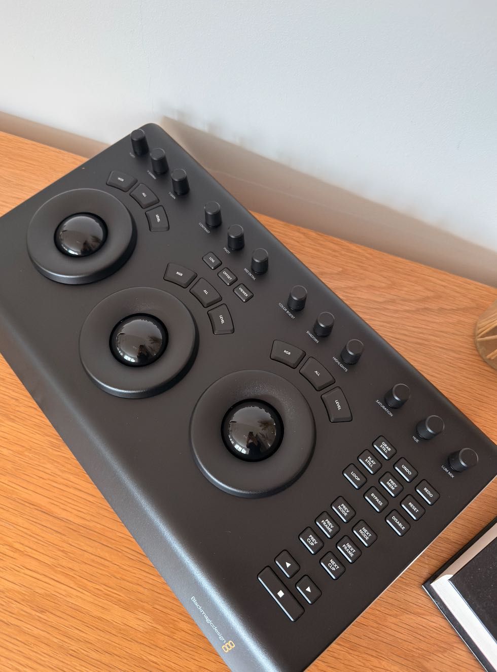 Blackmagic DaVinci Resolve Micro Panel