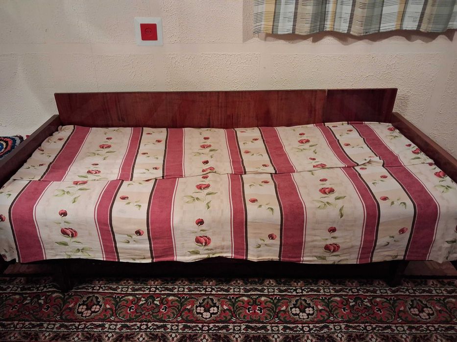 Продам кровать - тахту.