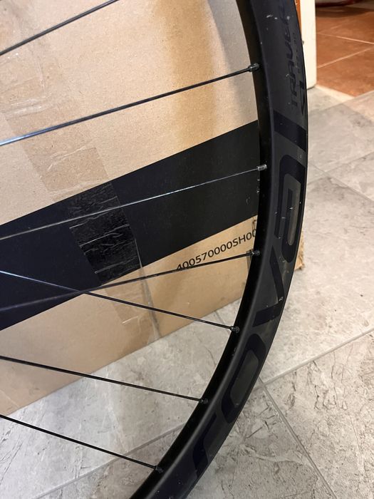 Kola Specialized Carbon rovale traverse 29  dt swiss 622x 30 mtb koła