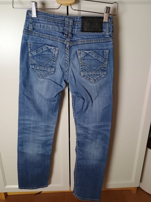 Jeansy rurki z kieszeniami