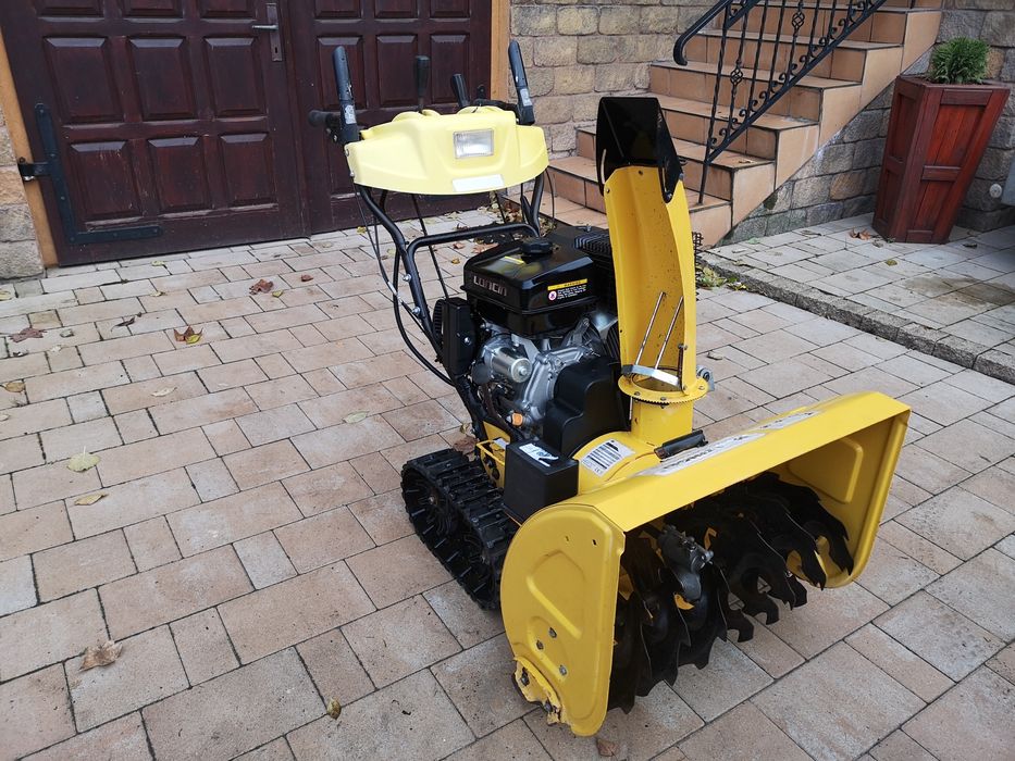 Sprzedam odśnieżarkę spalinową 11KM