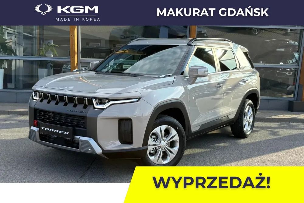 SsangYong/KGM Torres JOY | Automat | Kolor LATTE GREIGE beżowy | Od ręki | Makurat Gdańsk