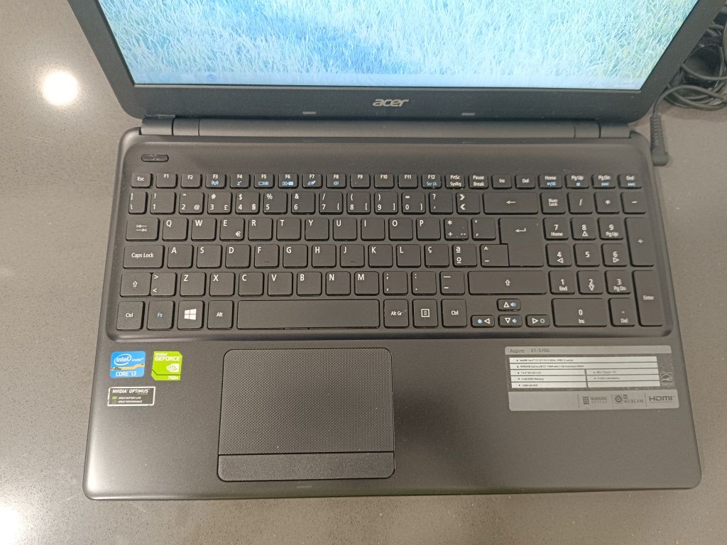 Portátil Acer E1-570G
