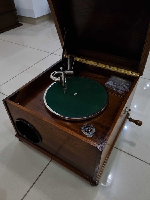 Gramofon antyczny zabytkowy Szwajcarii ANTYK XIX/XX wiek Szwajcaria