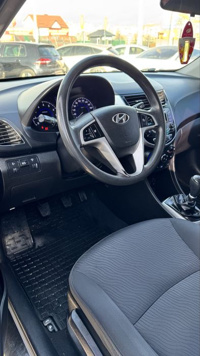 Офіційний Hyundai Accent Хюндай Акцент 2013 р 1,4 газ/бенз 5МКПП