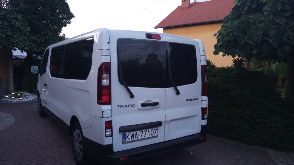 Renault Trafik 9 osobowy 1.6 biturbo 2017r Long Klima 2 strefowa
