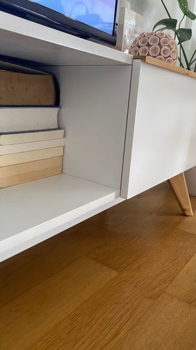 Móvel lavado para TV