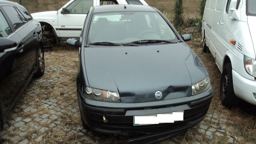 Fiat Punto 1.2 5P 2002 - Para Peças
