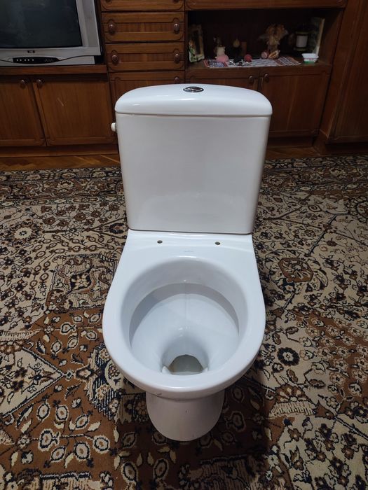 Продам унітаз Cersanit церсаніт