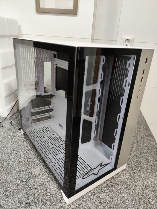 Torre PC Lian Li 011 Dynamic