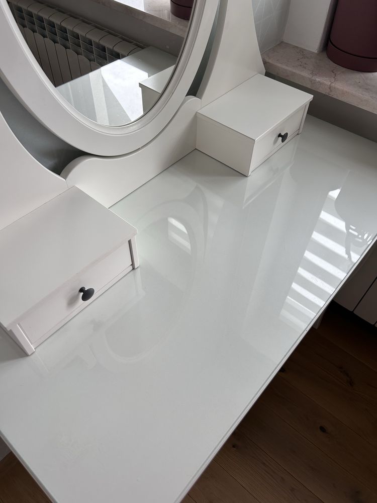 Toaletka ikea stan bardzo dobry:)