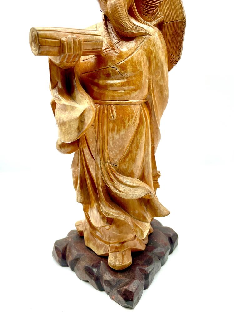 Buda oriental em madeira