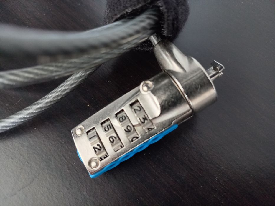 Cabo de aço com cadeado para computador