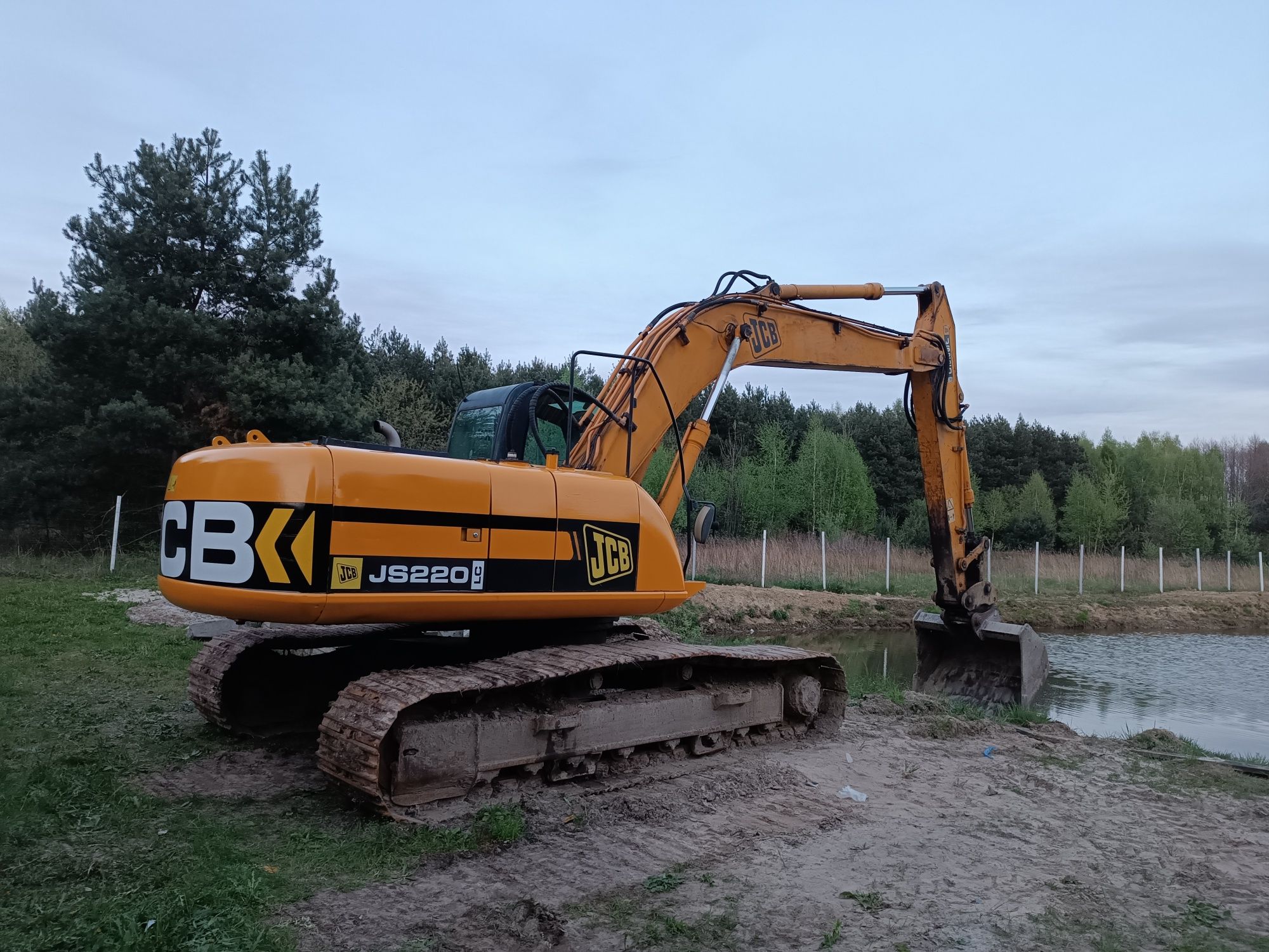 Koparka gąsienicowa JCB JS220 Minikoparka koparka