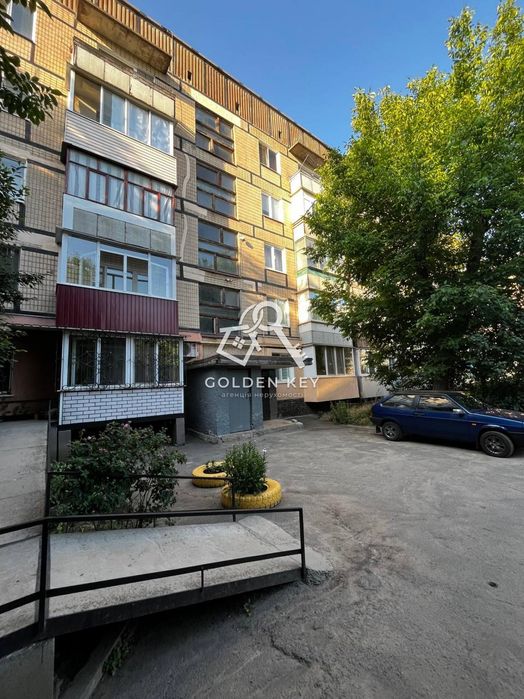 Продаж трикімнатної  квартири, 129 квартал