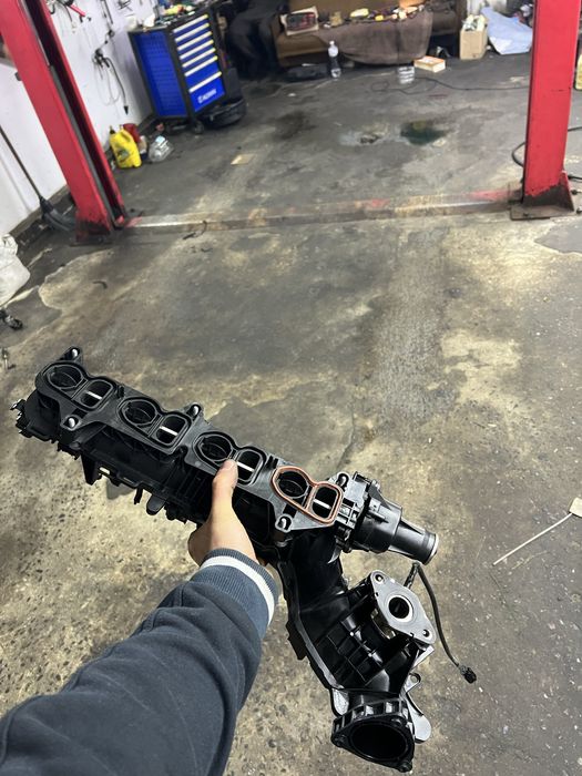 Впускний колектор bmw f15 b47d20b