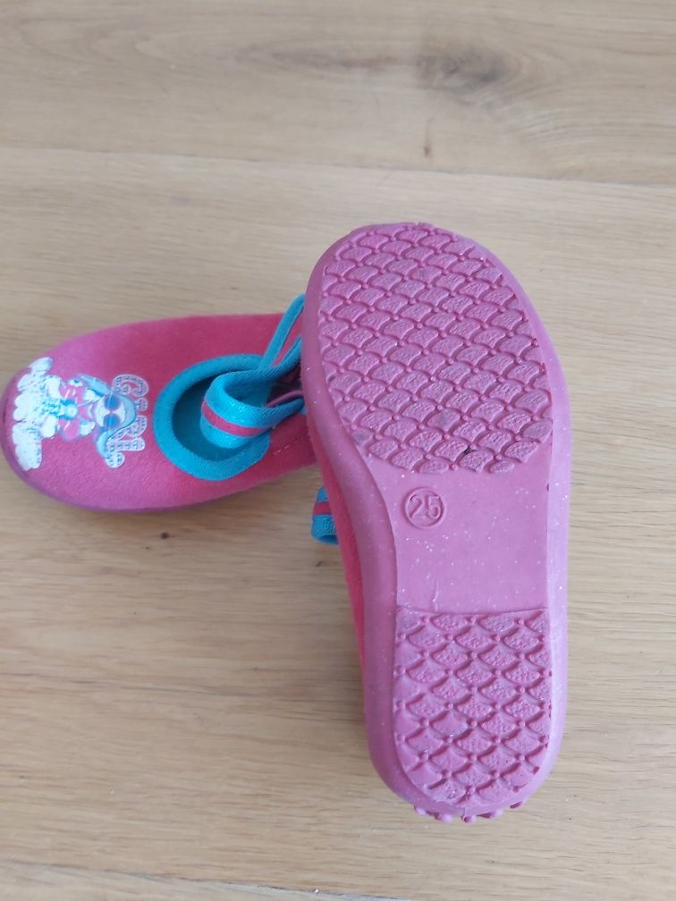 Buty dziecięce 25 wkladka 15,5 cm