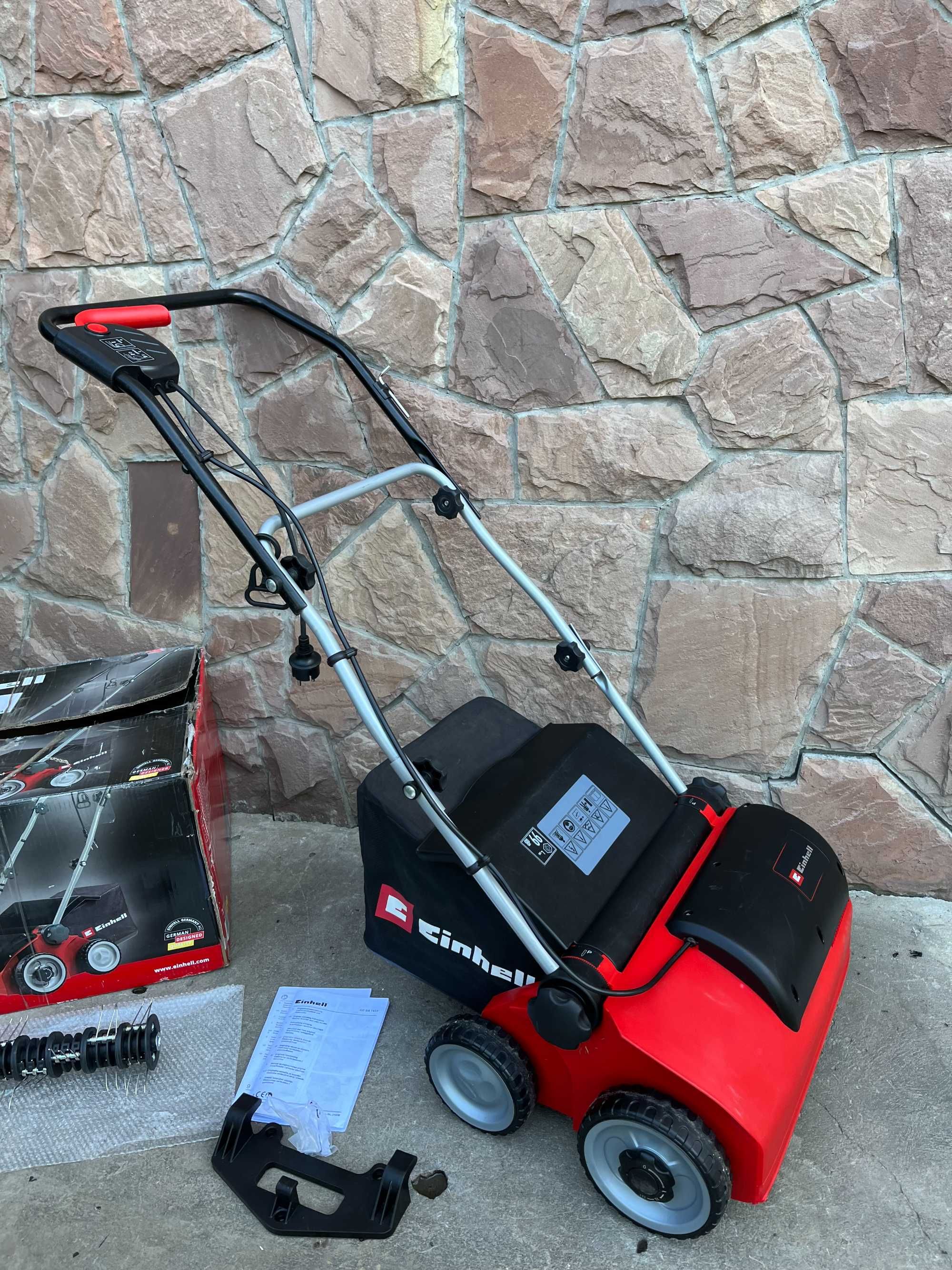 Електричний скарифікатор аератор Einhell GE-SA 1433