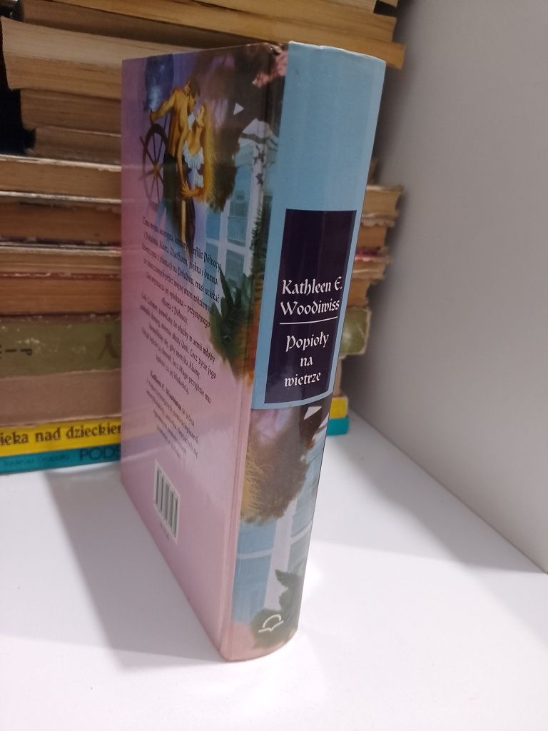 Kathleen E. Woodiwiss Popioły na wietrze