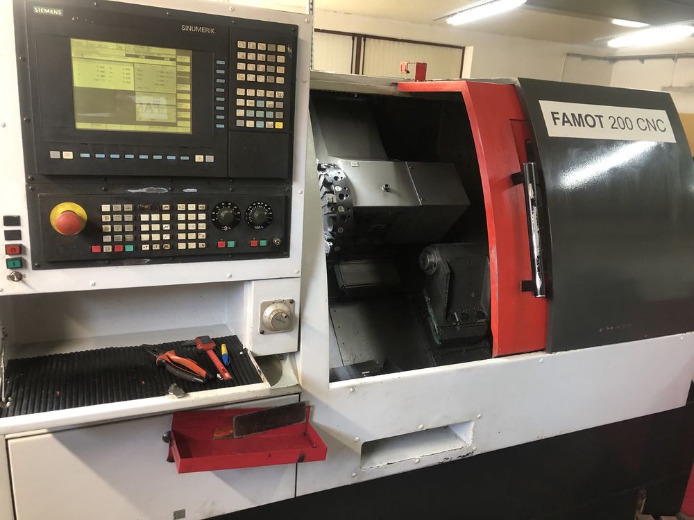 Tokarka CNC Famot 200