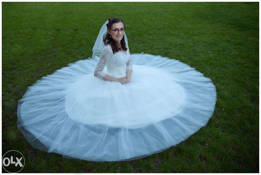 suknia ślubna princeska princessa z rękawem koronkowym koronka tiul
