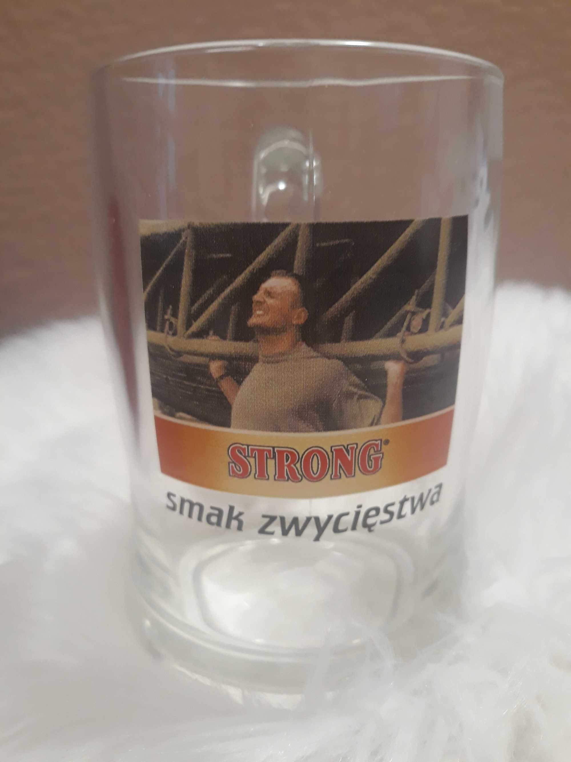 Kufel na piwo z wzorem "Strong. Smak zwycięstwa "