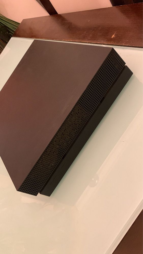 Xbox One X.