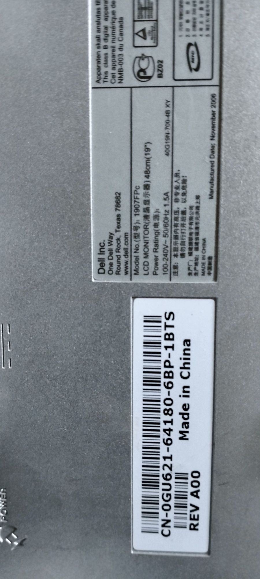 Monitor LCD 19" Dell 1907 z pivotem