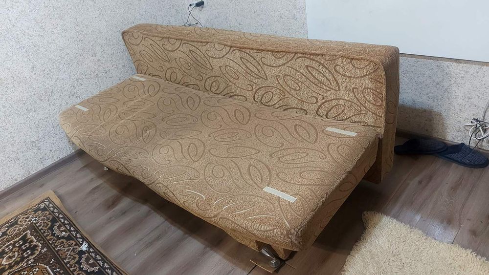Продам розкладний диван