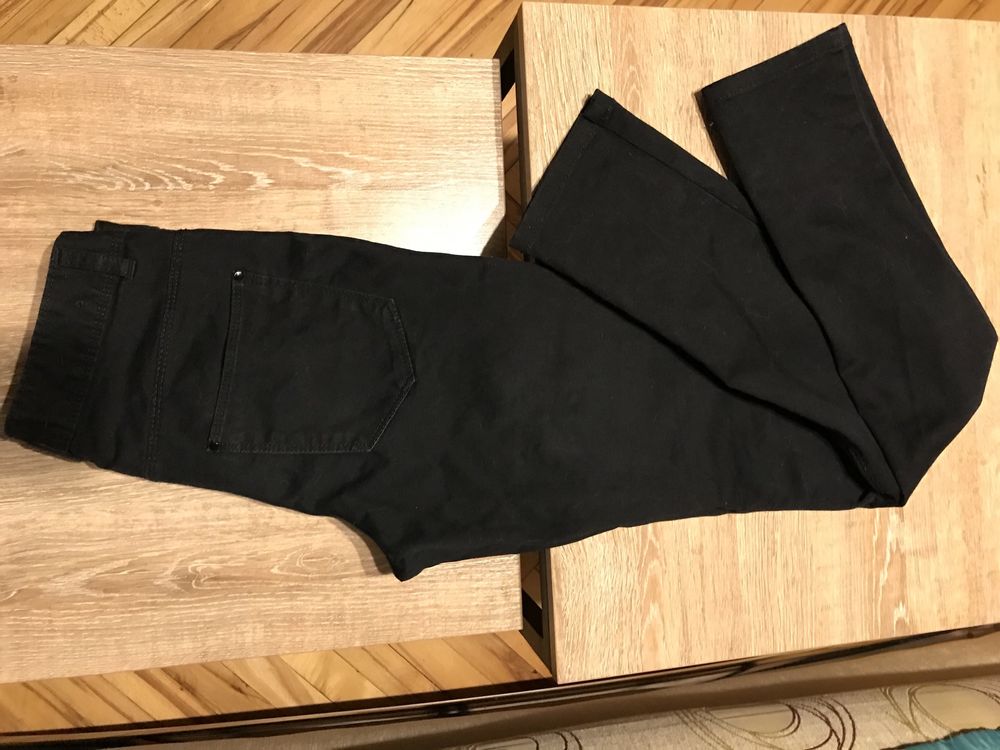 Подростковые джинсы H&M на девочку