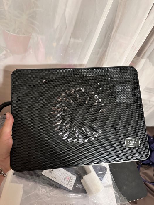 Охлаждающая подставка для ноутбука Deepcool новая