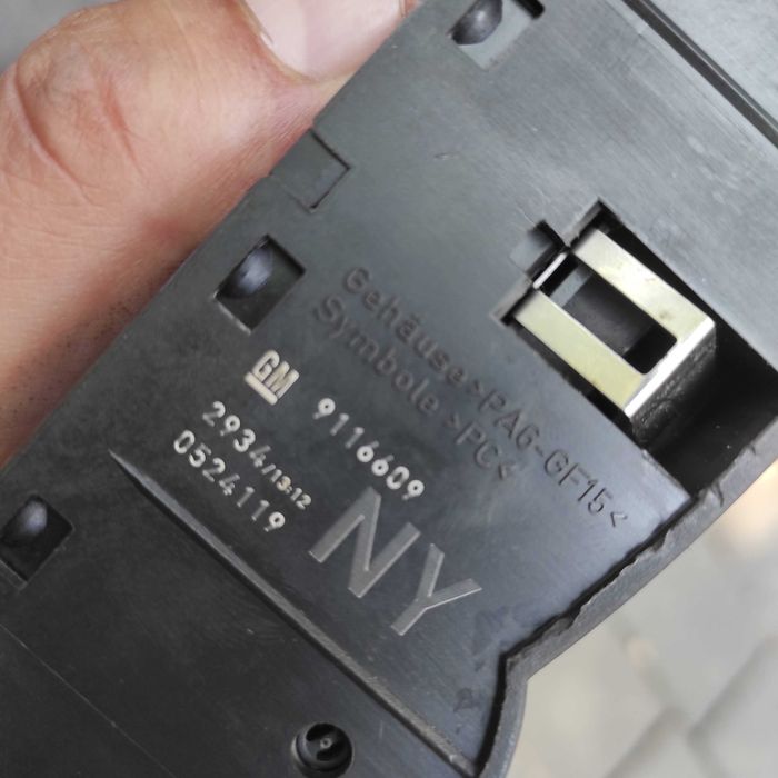 włącznik śwateł Opel Tigra B Corsa C 911,66,09