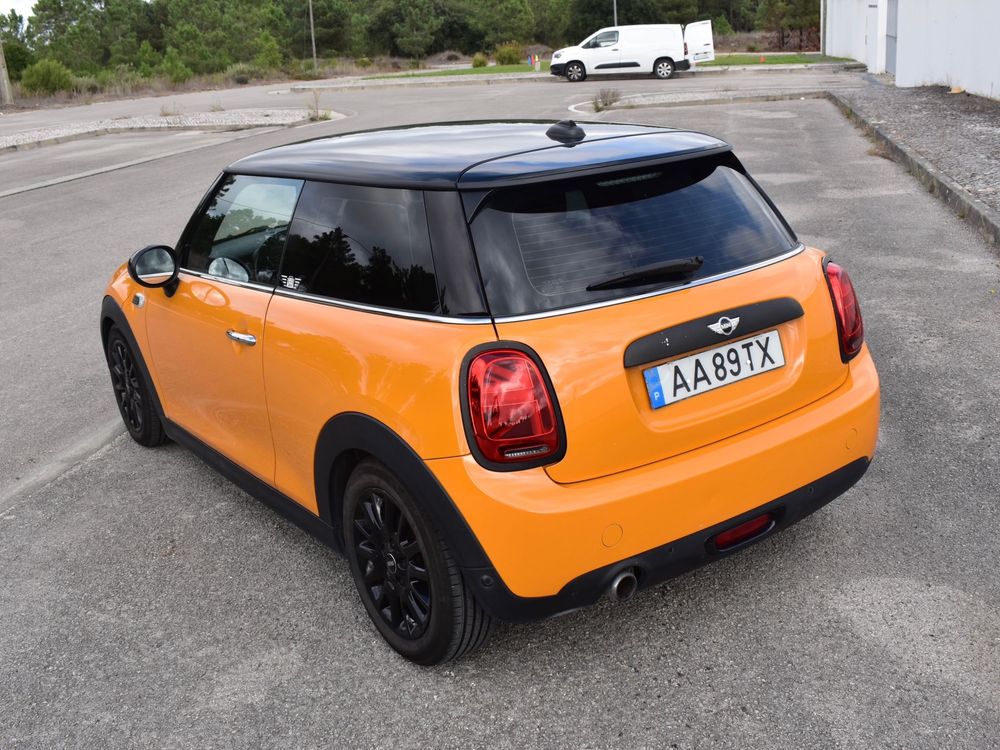 Mini Cooper D F56 NEGOCIÁVEL