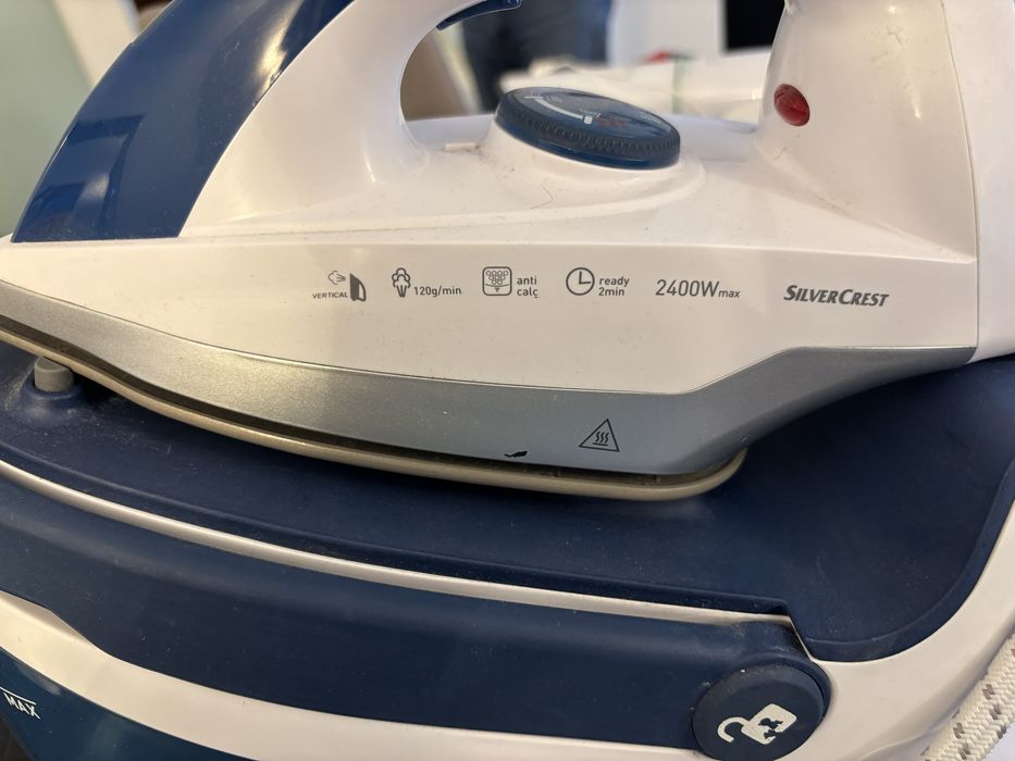 Ferro de engomar com Caldeira