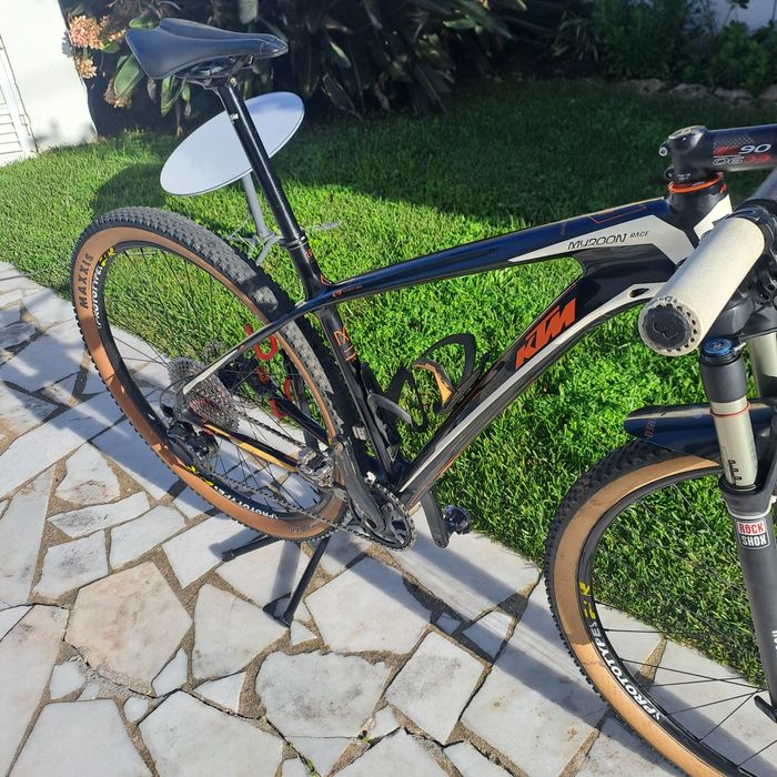 Bicicleta BTT Carbono